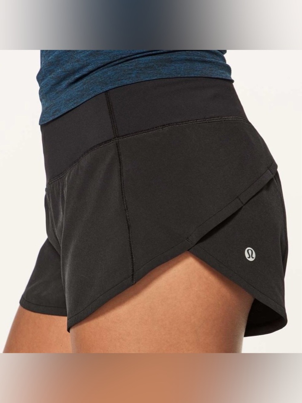 Lululemon Black Speed-Up Shorts Size 6 Lined 2.5 Inseam Low-rise Running